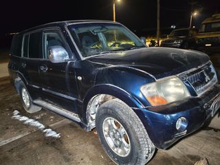 Mitsubishi Pajero 2005 ΜΟΝΟ ΑΝΤΑΛΛΑΚΤΙΚΑ 3.2 DIESEL-thumb-4