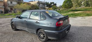 Seat Cordoba 2001-thumb-2