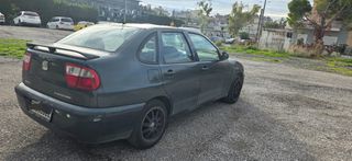 Seat Cordoba 2001-thumb-3