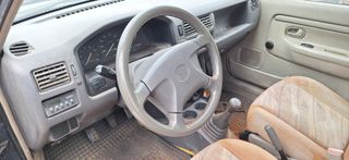 Mazda Demio (1300cc)-thumb-8