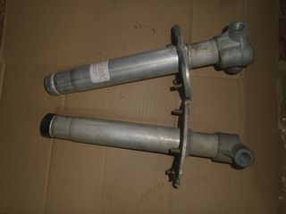 BMW E39 ΒΑΣΕΙΣ ΠΡΟΦΥΛΑΚΤΗΡΑ ΠΙΣΩ 2 ΤΕΜΑΧΕΙΑ