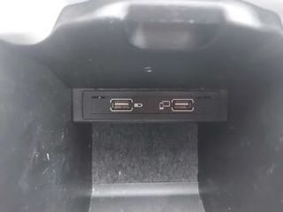 Mercedes-Benz GLA 180 2017-thumb-23