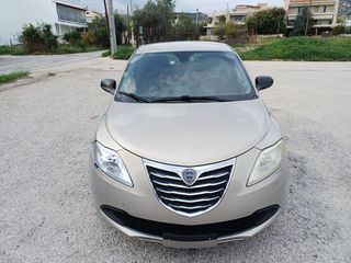 Lancia Ypsilon 2014-thumb-1