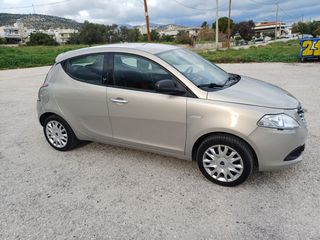 Lancia Ypsilon 2014-thumb-5