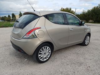 Lancia Ypsilon 2014-thumb-8