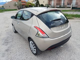 Lancia Ypsilon 2014-thumb-13