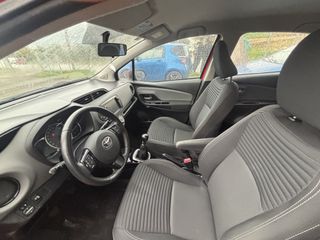 Toyota Yaris 2017 FULL EXTRA-thumb-8