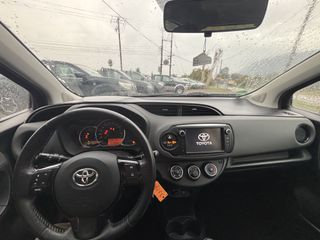 Toyota Yaris 2017 FULL EXTRA-thumb-9