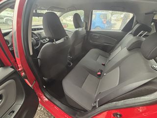 Toyota Yaris 2017 FULL EXTRA-thumb-15