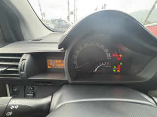 Toyota iQ 2013 D4D EURO5-thumb-11