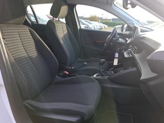 Peugeot 208 2022 1.2 PURETECH 75 ACTIVE-thumb-4