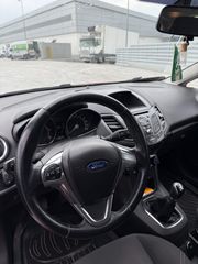 Ford Fiesta 2016-thumb-6