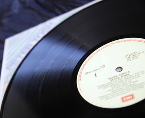 PETER TOSH-MAMA AFRICA-thumb-6