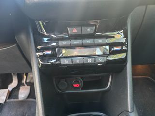 Peugeot 208 2017 PureTech Allure - Panorama-thumb-26