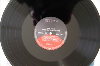 PHIL OCHS-THERE BUT FOR FORTUNE(2LP)-thumb-6
