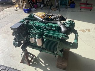 Volvo Penta KAD 43-thumb-4