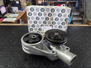 Αντλία νερού Γνήσια SKODA FAVORIT - FELICIA CUBE για ιμαντα poly-V * 115050001