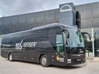 MAN 2016 Lion's Coach (R07)-thumb-1