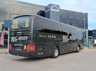 MAN 2016 Lion's Coach (R07)-thumb-2