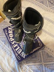 Wolfsport νούμερο 43