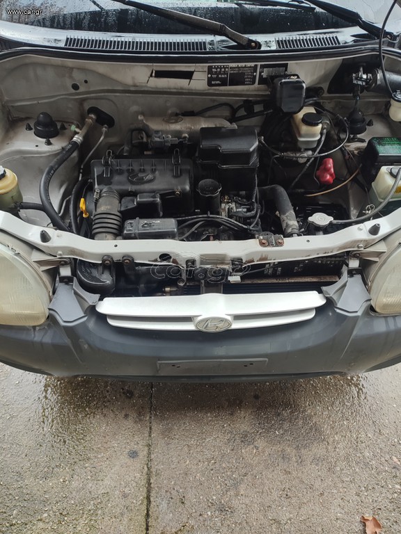 Hyundai atos 1000cc.