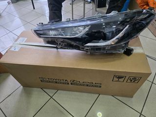 ΦΑΝΑΡΙ ΕΜΠΡΟΣ ΑΡΙΣΤΕΡΟ TOYOTA COROLLA CROSS ΓΝΗΣΙΟ 2021>2025 -8117116830