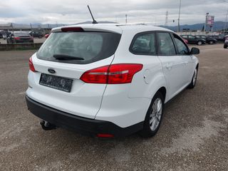 Ford Focus 2018-thumb-6