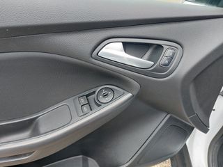 Ford Focus 2018-thumb-9