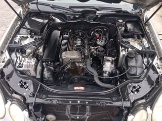 Mercedes-Benz E 220 2004-thumb-11