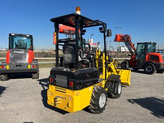 Φορτωτής Με Λάστιχα 2025 KUBOTA D1105-thumb-1