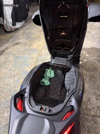 Piaggio Beverly 400 2025 HPE-thumb-4