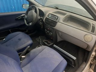 Fiat punto ντουλαπάκι