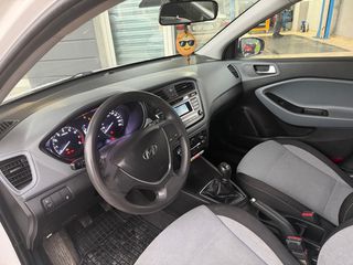 Hyundai i 20 2017-thumb-12