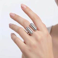 Γυναικείο δαχτυλίδι Symmetrical-thumb-1