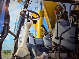 Εκσκαφέας Με Λάστιχα Komatsu 2009 PW200-thumb-7