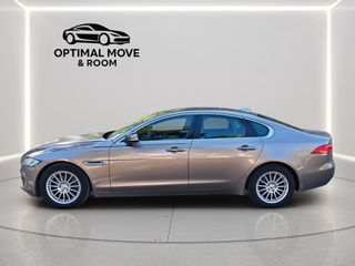 Jaguar XF 2016-thumb-4