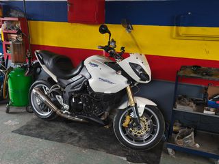 Triumph Tiger 1050 SE 2009