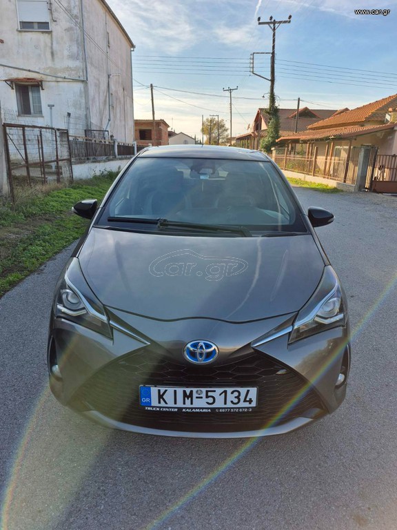 Toyota Yaris 2017 BI-TONE