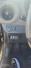Toyota Yaris 2017 BI-TONE-thumb-7