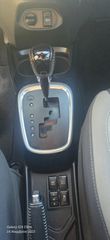Toyota Yaris 2017 BI-TONE-thumb-8