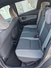 Toyota Yaris 2017 BI-TONE-thumb-12