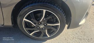 Toyota Yaris 2017 BI-TONE-thumb-13