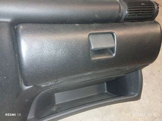 Opel astra F 93-98 H/B 5θυρο  ντουλαπάκι ταμπλό