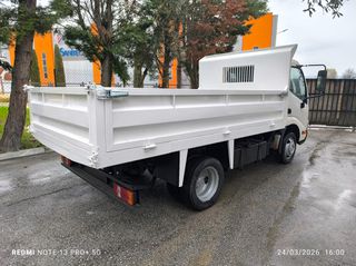 Ανατροπή Toyota 2014 DYNA150-thumb-5