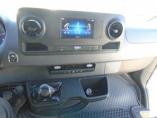 Κλούβα Mercedes-Benz 2021-thumb-26