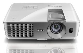 benq w1070  αριστος