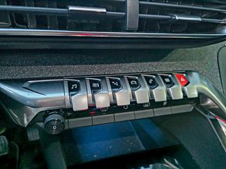 Peugeot 3008 2018 1.2cc 130PS ALLURE Ιδιωτη ΔΕΡΜΑ-thumb-16