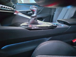 Peugeot 3008 2018 1.2cc 130PS ALLURE Ιδιωτη ΔΕΡΜΑ-thumb-13
