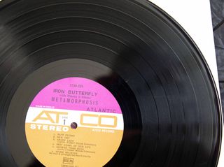 IRON BUTTERFLY-METAMORPHOSIS-thumb-8