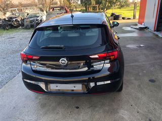 Opel Astra 2017-thumb-4